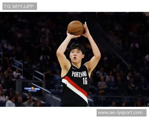 阿夫迪亚助攻杨瀚森三分球精彩瞬间展现默契配合与华丽传球技巧 阿夫迪亚助攻杨瀚森三分球精彩瞬间展现默契配合与华丽传球技巧